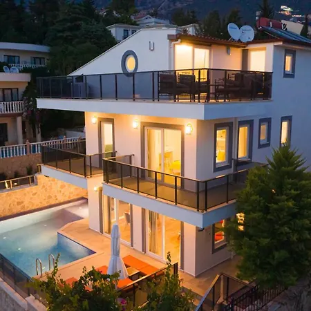 5 Bedrooms With Sea View Private Pool And Terrace At 1 Km Away From The 4* Kalkan