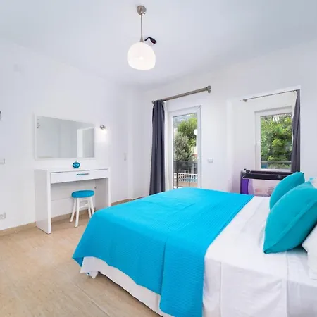 Hotel 5 Bedrooms With Sea View Private Pool And Terrace At 1 Km Away From The 4*
