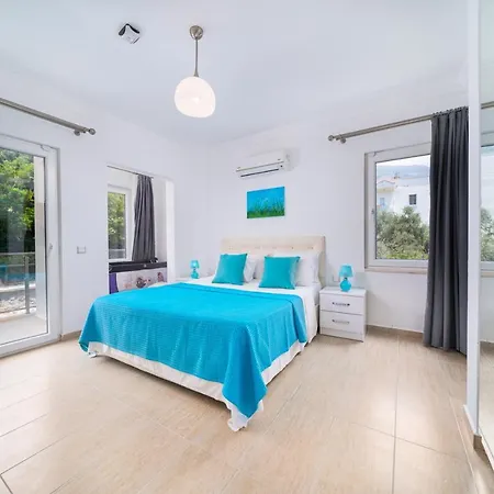 5 Bedrooms With Sea View Private Pool And Terrace At 1 Km Away From The Kalkan